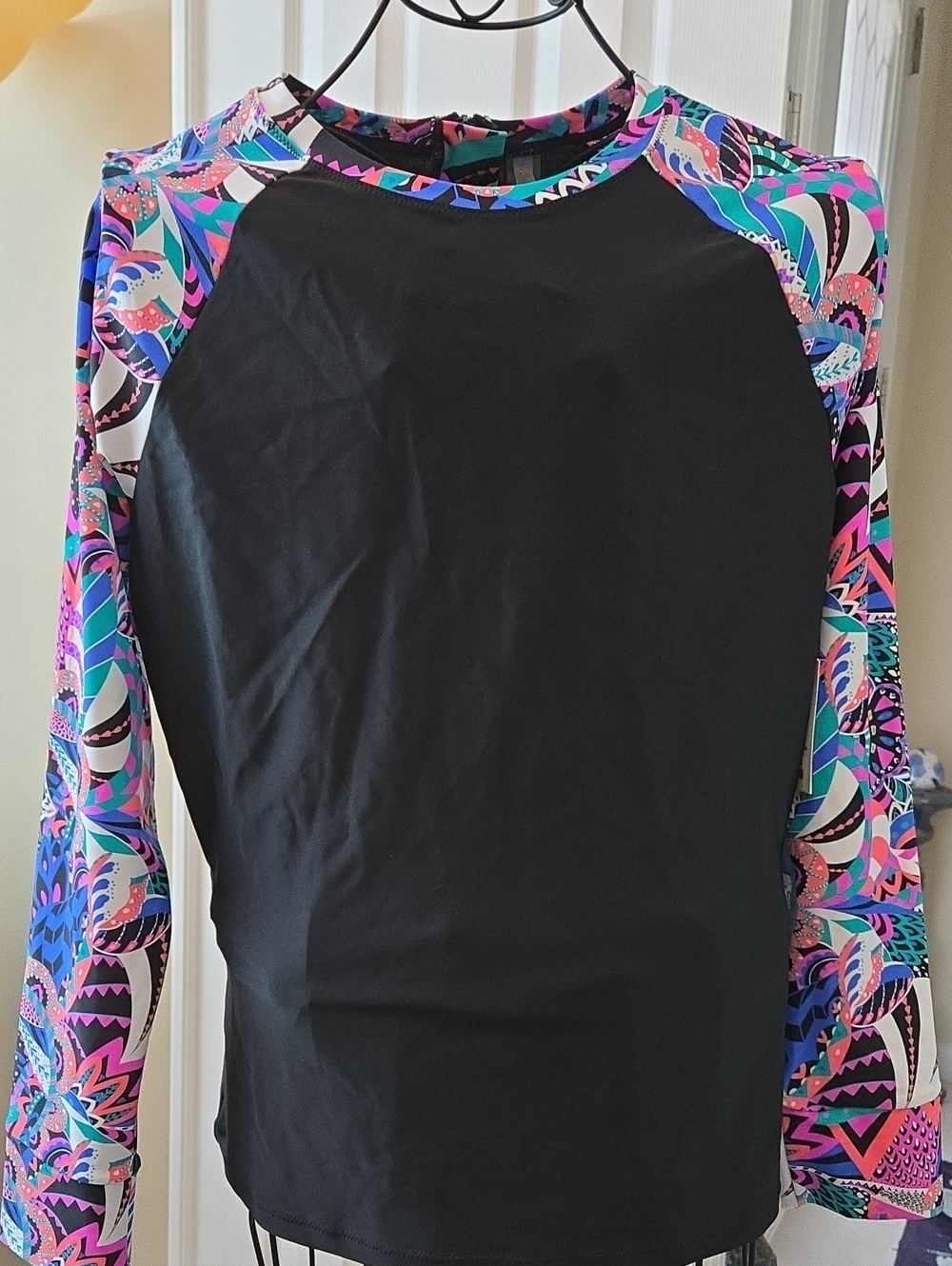 NWT Women’s Black Raisons Swim Top with Pink & Blue Printed Sz Large